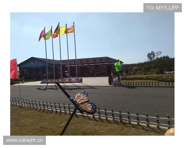 在商场碰到季丽萍，看到她刷卡那一瞬间觉得自己穷到可笑